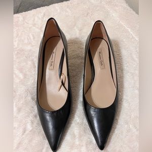 NWOT Women dress heels